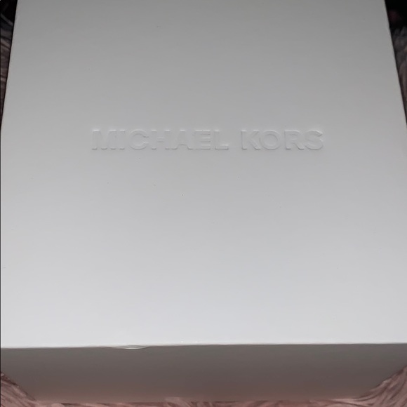 Michael Kors Access Bradshaw watch - Picture 2 of 4